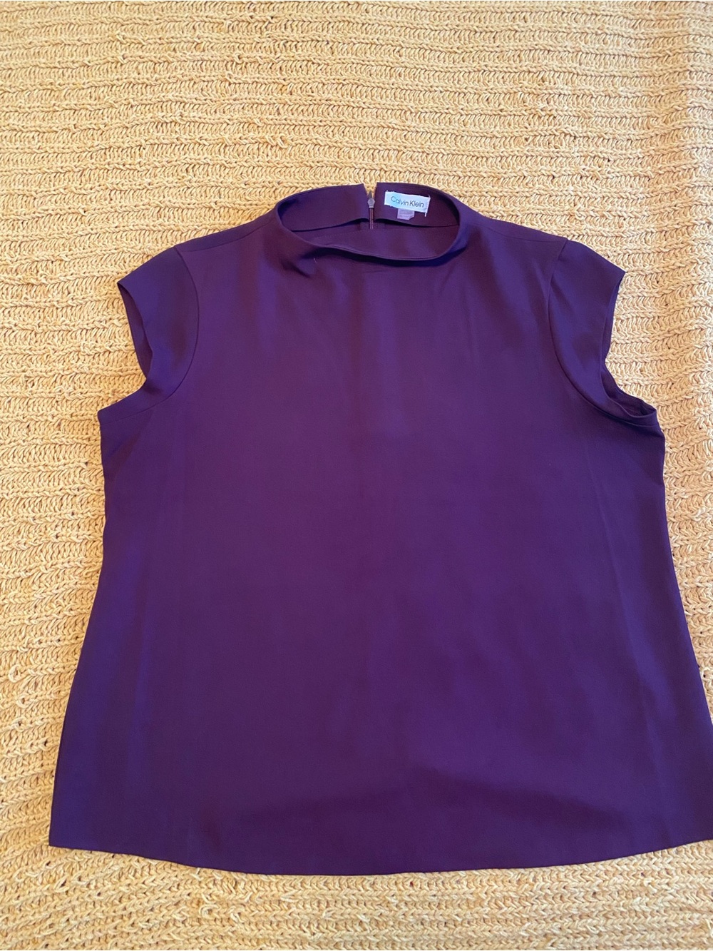 Calvin Klein Plum Sleeveless Mock Turtleneck Top – XL